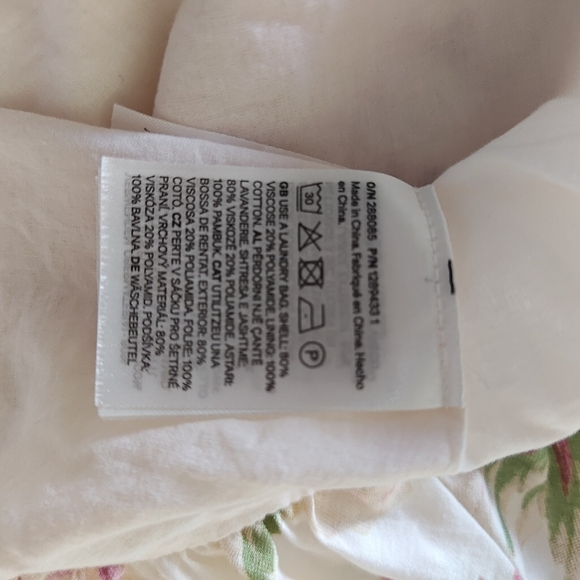 H&M Bubble Hem Floral Dress In Cream/Pink floral Size Small - Picture 12 of 13